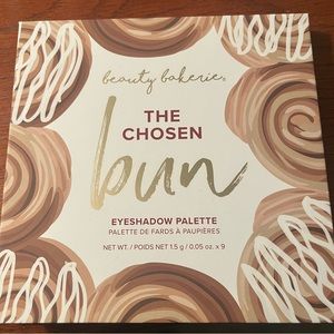 Beauty Bakeries eye shadow palette- Brand New neutral tones.